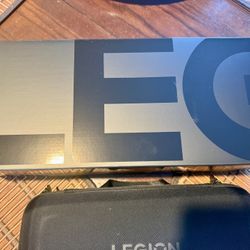 Legion Go 8.8" 1TB 550 OBO