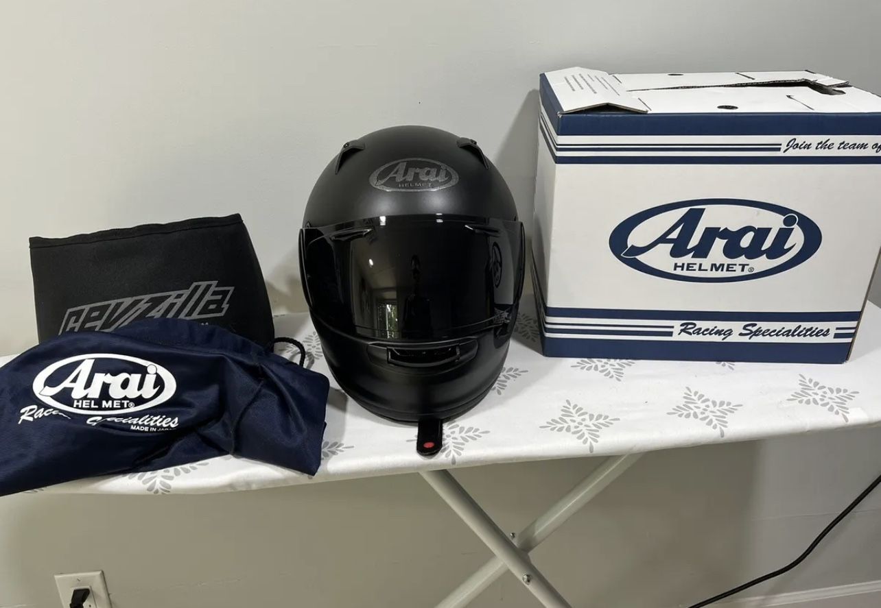 Like New Arai Regent X