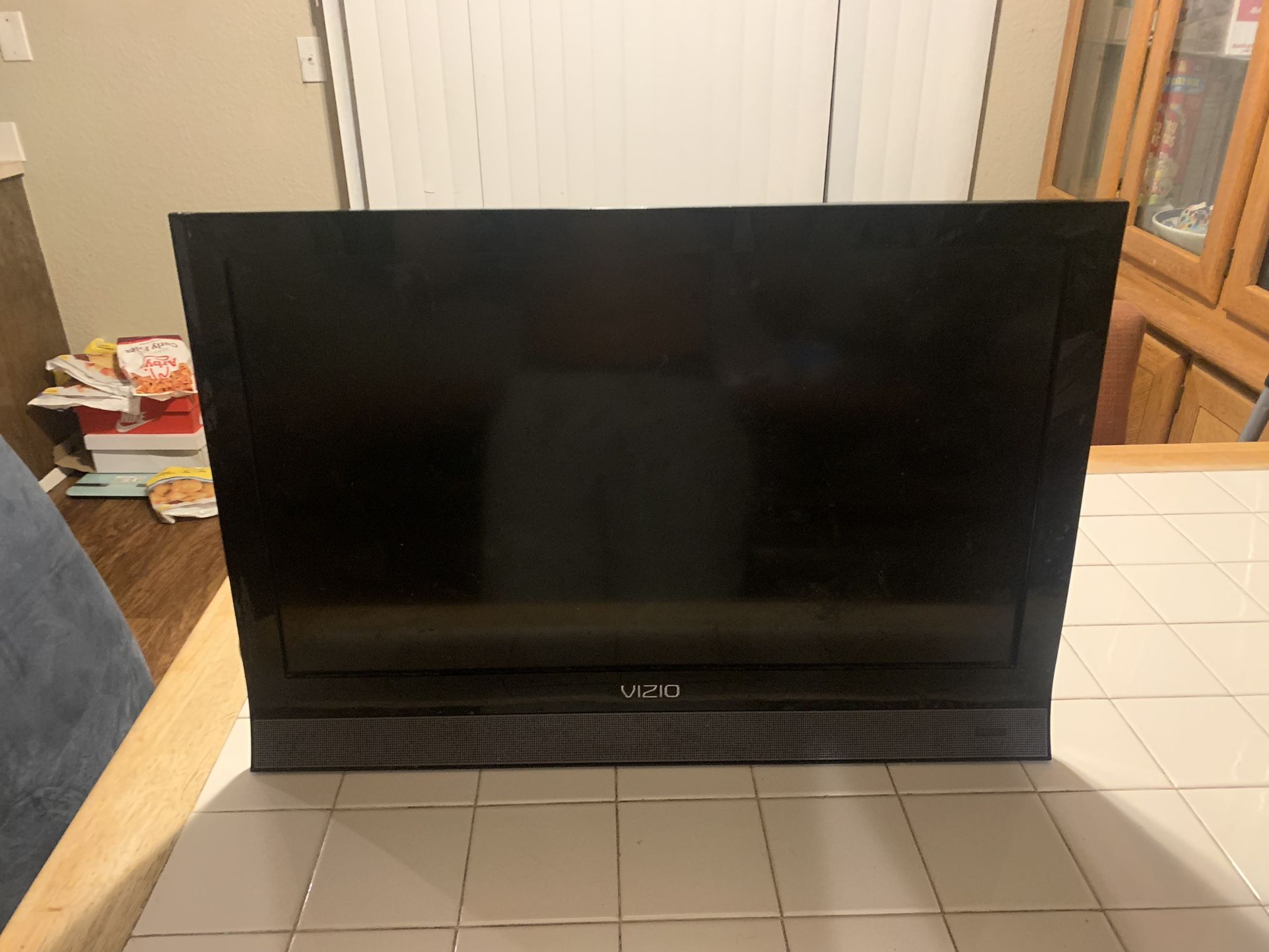 VIZIO flat screen tv 16inch