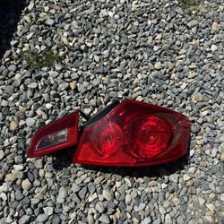 2013 Infiniti G37 Sedan Passenger Taillight