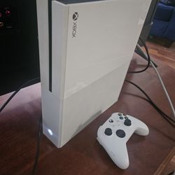 Xbox ONE with 1tb External Hdd 