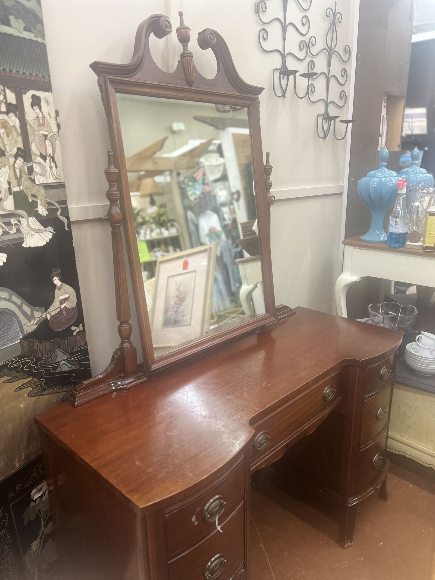 🌟 Stunning Solid Wood Vintage Vanity + Mirror – Must Go!