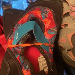 Water Shoes Size9