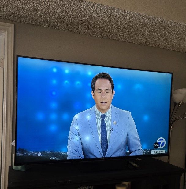 Samsung TV 65 inch