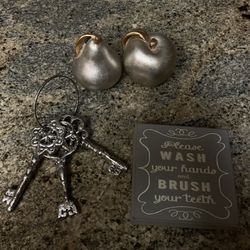 BATHROOM/HOUSE DECOR $10 FOR ALL