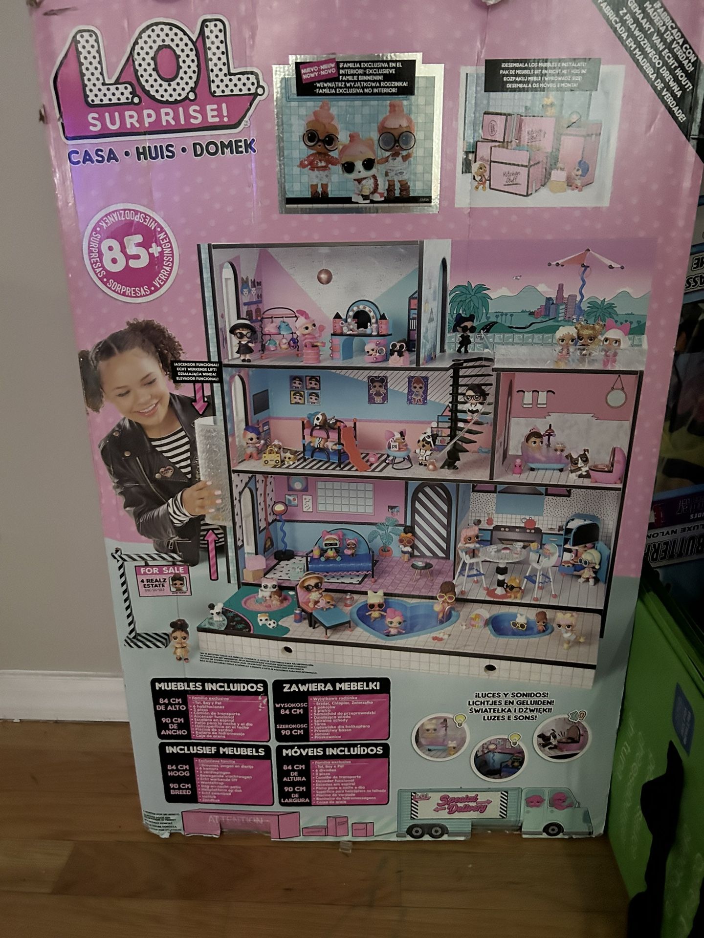 Lol Doll House In Box Never Open  85 Pieces 