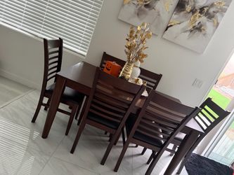 Dinning table and 6 chairs