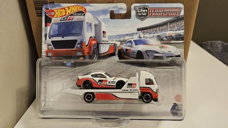Hot Wheels Team transport 21 Toyota Supra And AEROLIFT