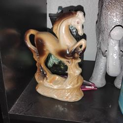 Glass Horse Statue $8 0bo
