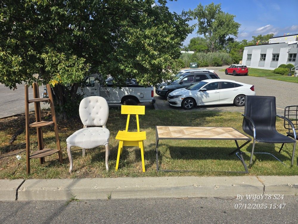 Free Items At The Curbside Carlstadt Nj 07072