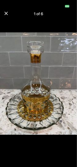Culver valancia decanter and tray