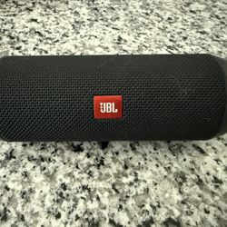 JBL Flip 4 
