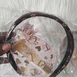 Brown Trending Headband With Lipgloss 