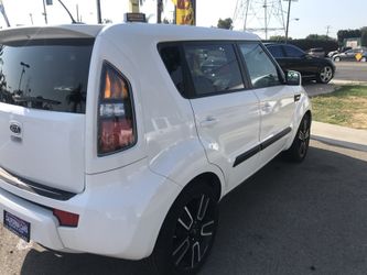 2011 Kia $10,900