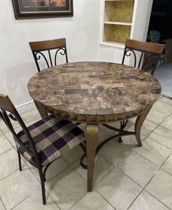 Dining set