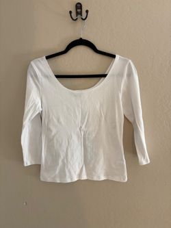 Tresics off the shoulder shirt