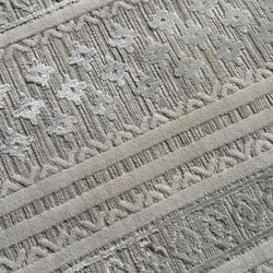 Gorgeous sculpted rug