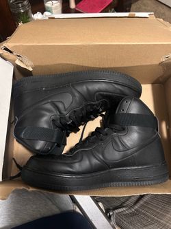 Air Force 1 high 07 size 11 80$ OBO