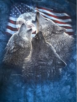 THE MOUNTAIN Men's Size XL Tie Dye Wolfpack USA Flag Blue Howling Moon