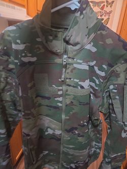 Multicam IWOL flame resistant jacket medium long never used
