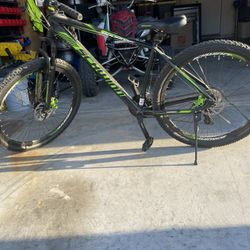 Schwinn Mountain Bike 