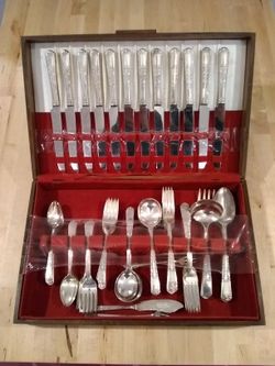 Oneida Silver Community Tudor Collection