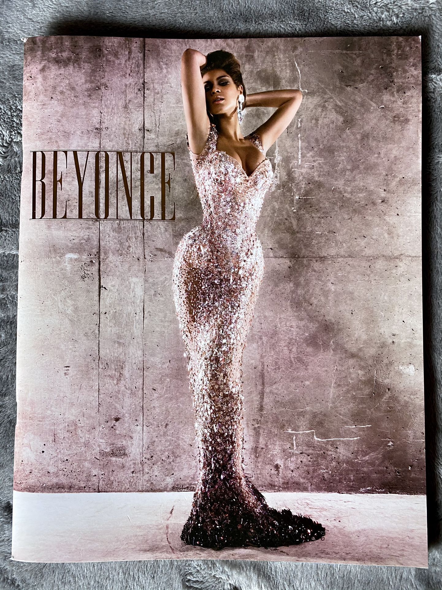 Beyoncé | I am Sasha Fierce LARGE Tour Book | 2009 Tour