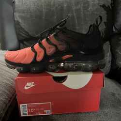 Black And Orange Vapormax