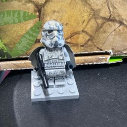 Lego Star Wars- Mimban Stormtrooper - Male, Light Nougat Head, Scowl Minifigure 