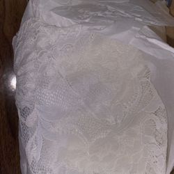 (5) White Lace Runner 7inches By 45ft Long