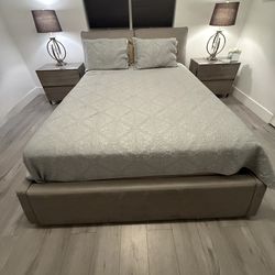 Italian leather bed w/mattress