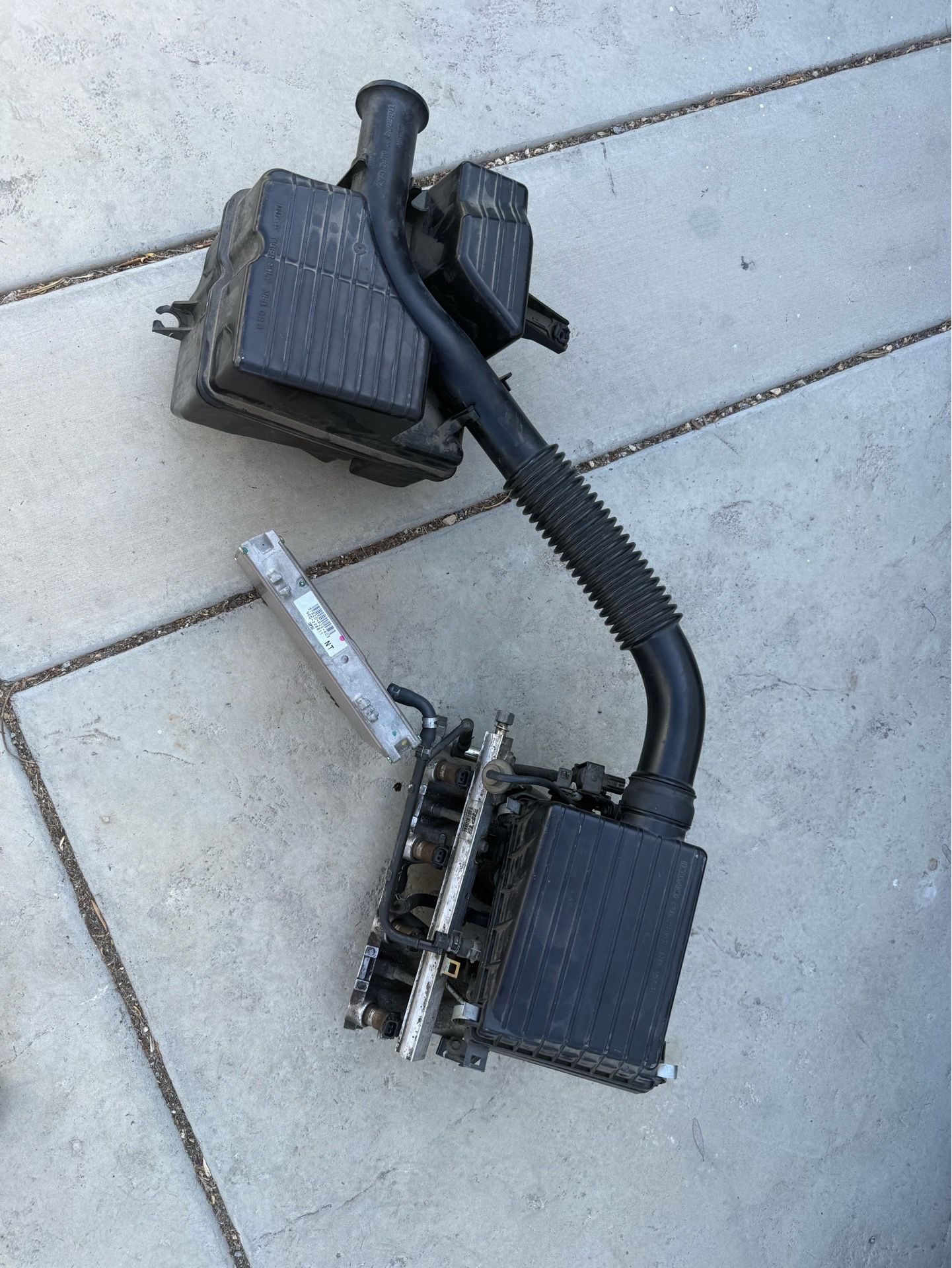 Honda civic intake manifold and stock air box and manual ecu
