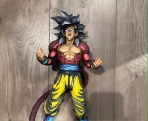 Goku Super Saiyan 4 Grandista Figure