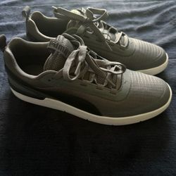 Men's Puma Size 9