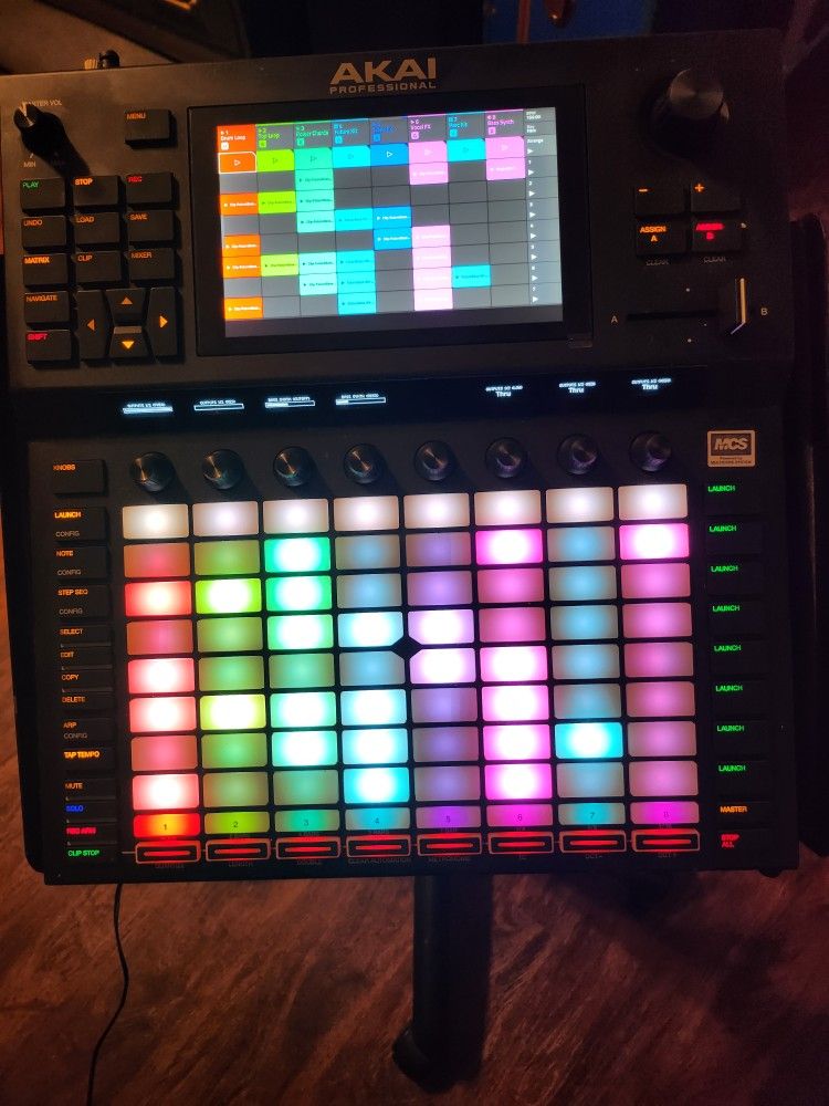 Akai Force Beatmaker,Sampler.
