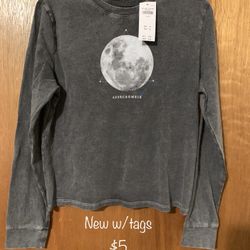 Long Sleeve Graphic Tee w/Moon