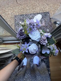 Ling’s  Moments Mini Premade flower centerpiece set (lilac & white)