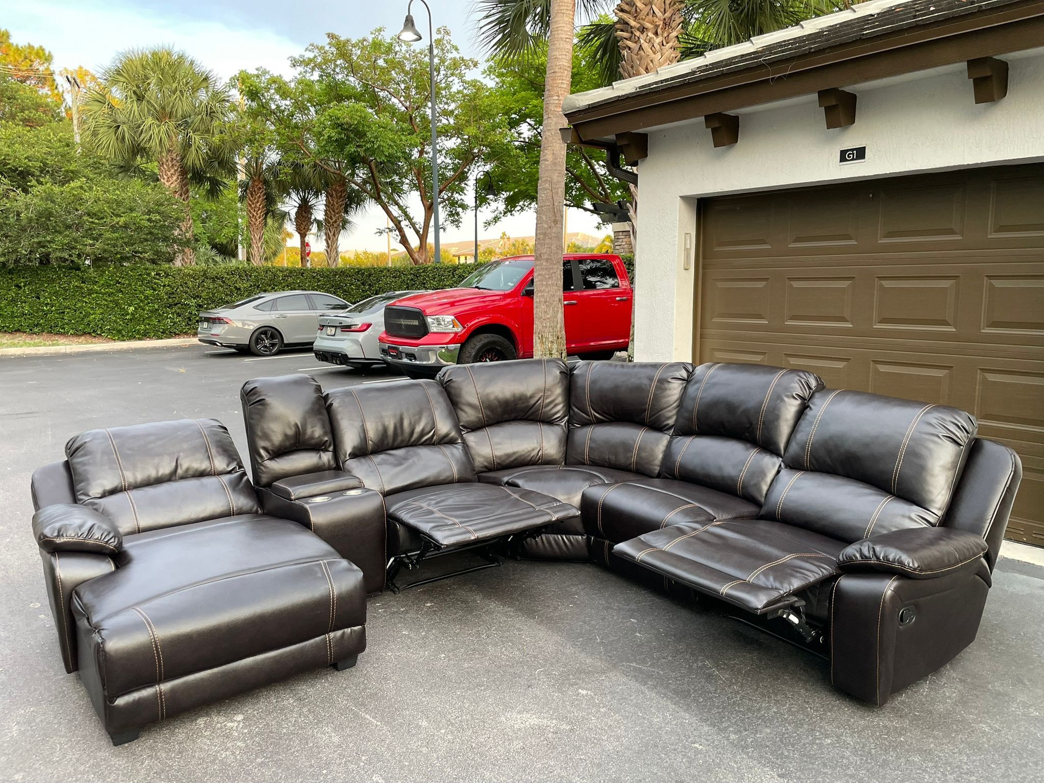 Sectional Couch/Sofa - Dark Brown - Recliners - Leather - Delivery Available 🚛