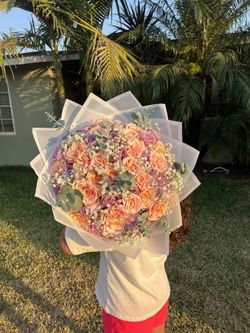 Ramo Flower Arrangements