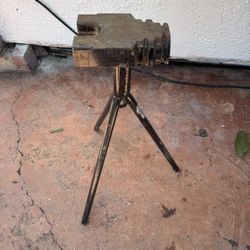 Yoder Horseshoe Stall Jack 
