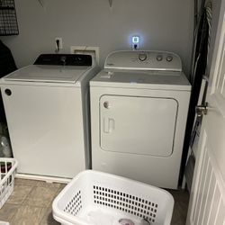 Set Of Whirlpool Washer And GAS Dryer 