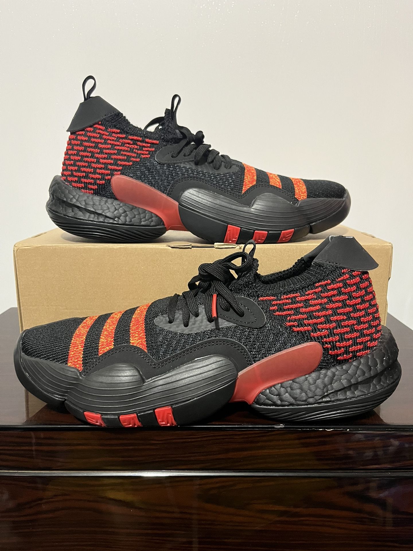 Adidas Trae Young 2 Atlanta Hawks Athletic Basketball Shoes 