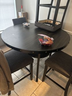 Large Wooden Round Table With Chairs