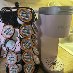 Keurig K-Mini Coffee Maker + K-Cup Pod Holder