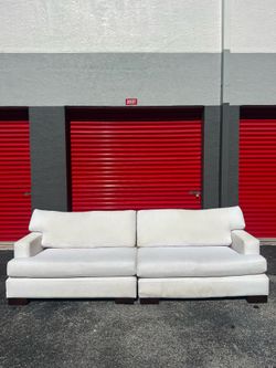SOFA COUCH / FABRIC WHITE/ IN GOOD CONDITION/ DELIVERY NEGOTIABLE
