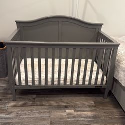 Child Craft Baby Crib 