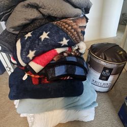 Blankets - Lots Of Them Some New!