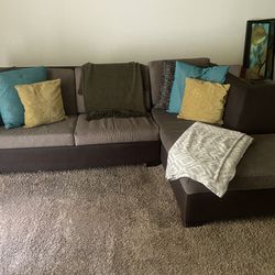 Couch With Pullout 