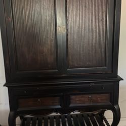 2 Piece Brown Hutch