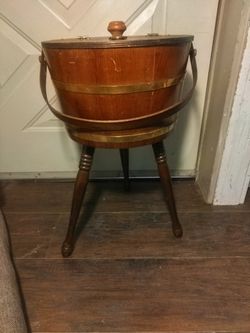 Furkin Stand/Sewing Storage 